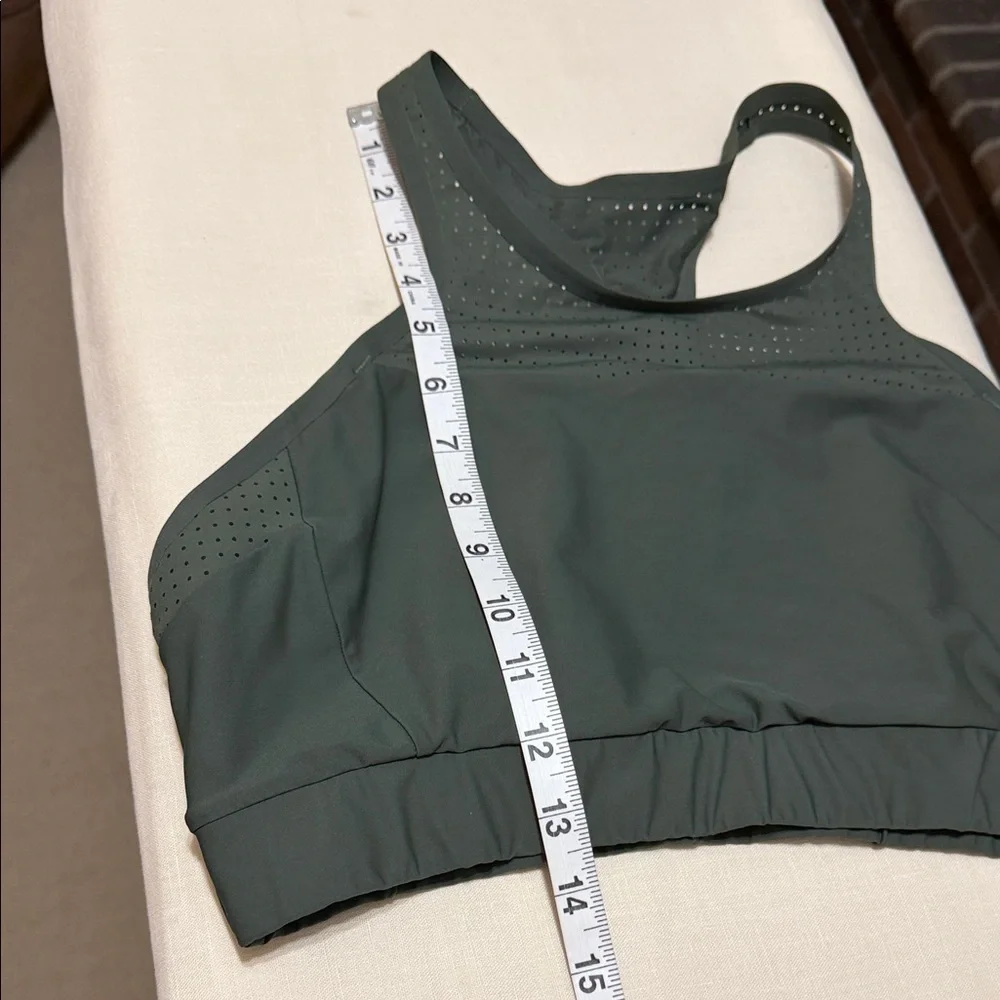 Athleta Bonaire Bikini Top Laser Cut Sports Bra Army Green Wire Free, Size Large